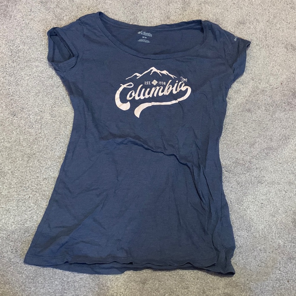 Columbia shirt size Medium